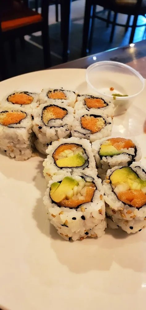 Alaskan and Spicey Tuna Roll